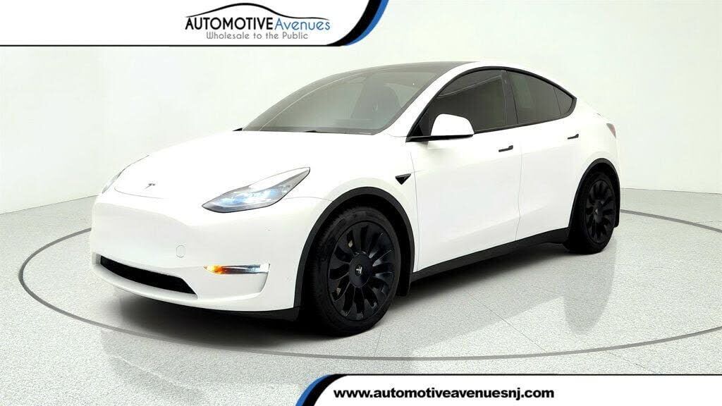 2023 TESLA Model Y