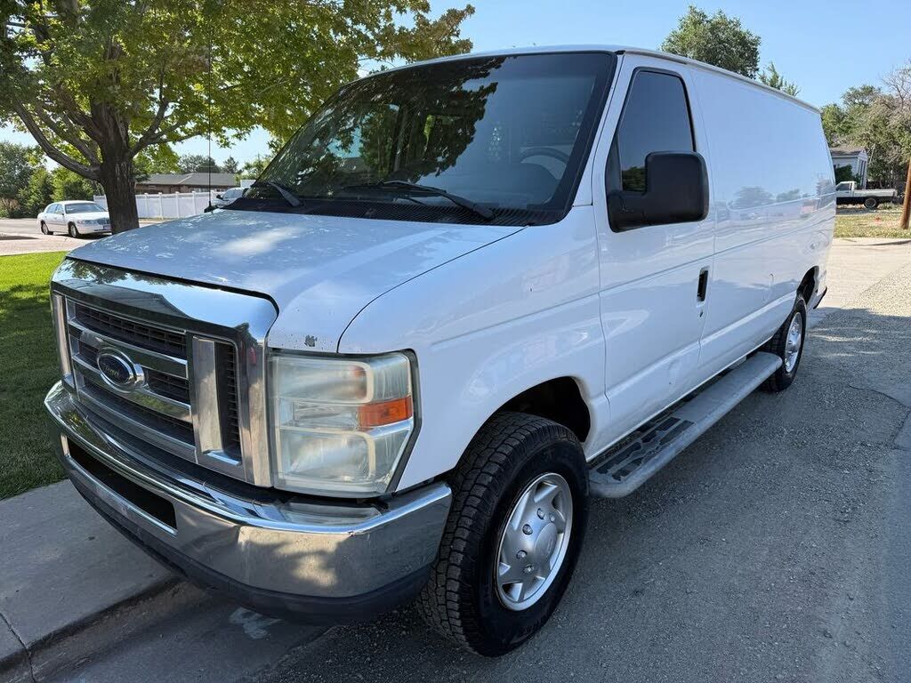 2012 FORD E-250