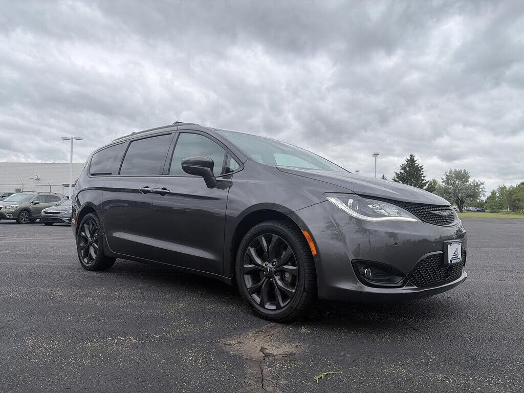 2020 CHRYSLER Pacifica