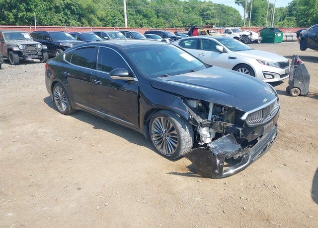 2018 KIA Cadenza