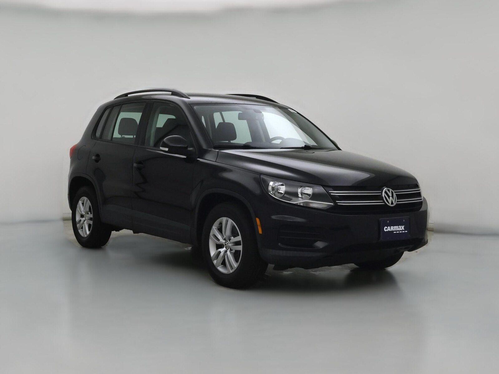 2016 VOLKSWAGEN Tiguan