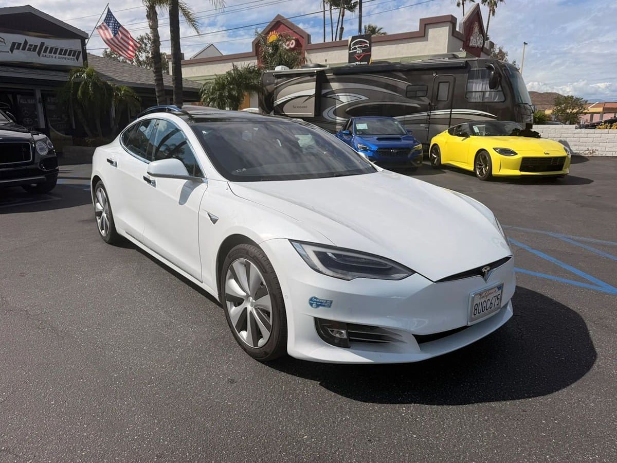 2021 TESLA Model S