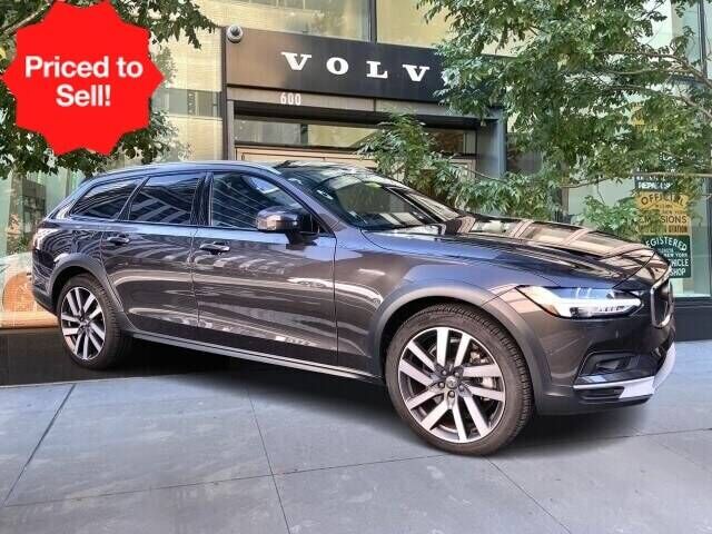 2023 VOLVO V90CC