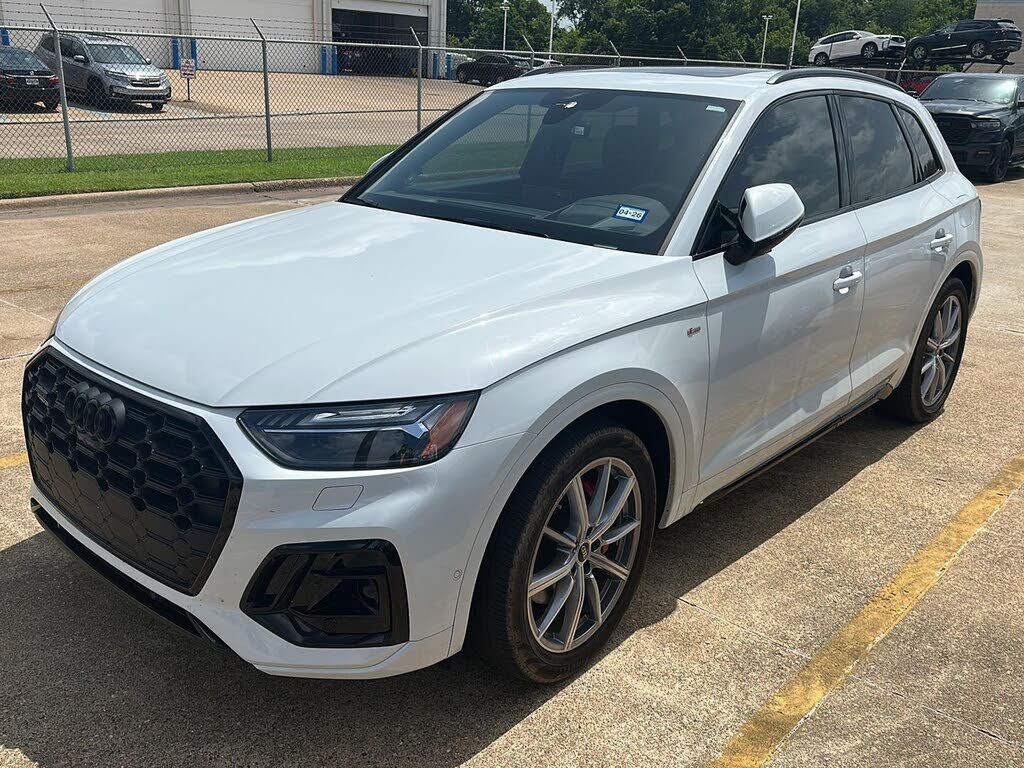 2024 AUDI Q5 e