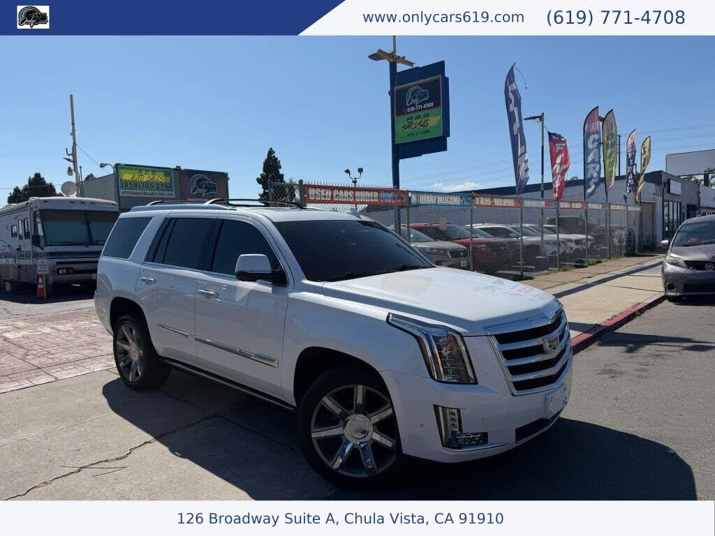 2017 CADILLAC Escalade