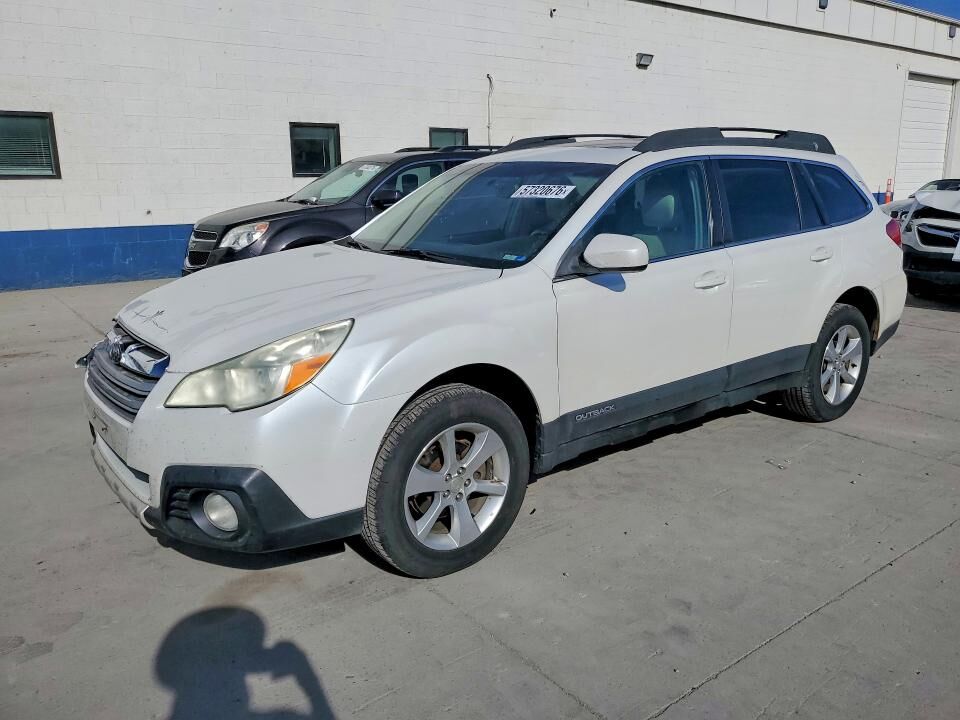 2013 SUBARU Outback