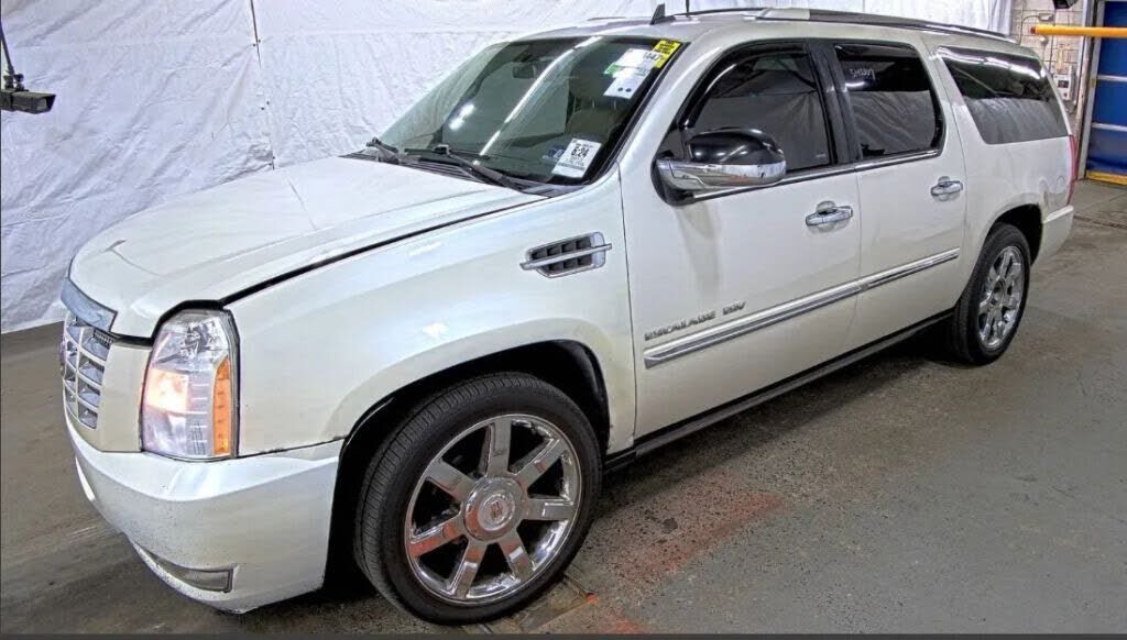 2013 CADILLAC Escalade