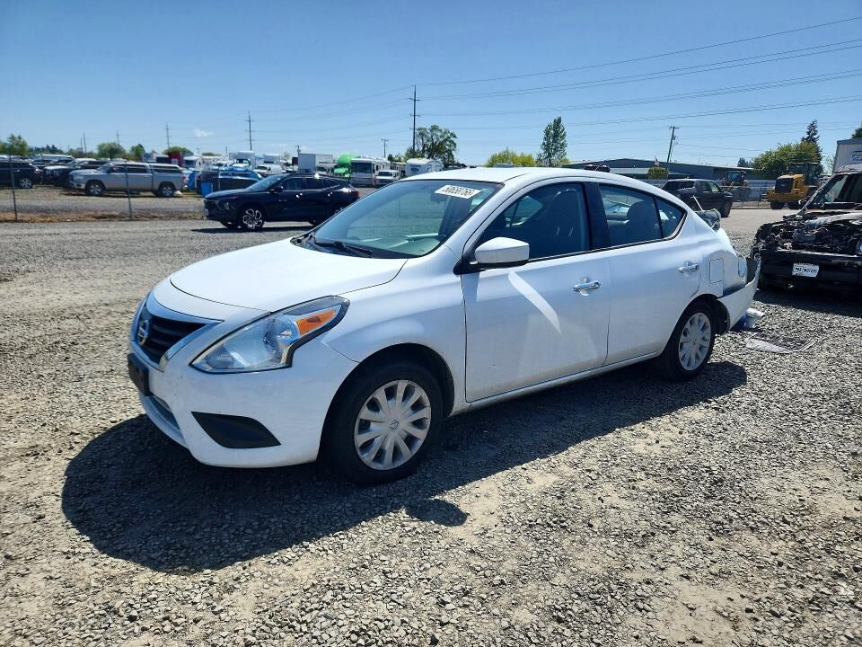 2019 NISSAN Versa