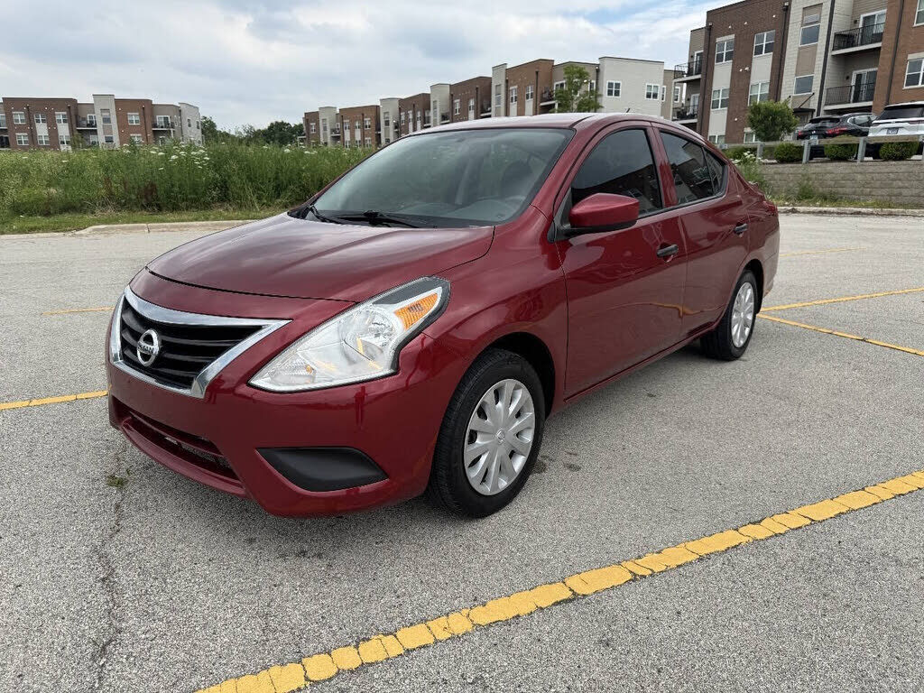 2017 NISSAN Versa