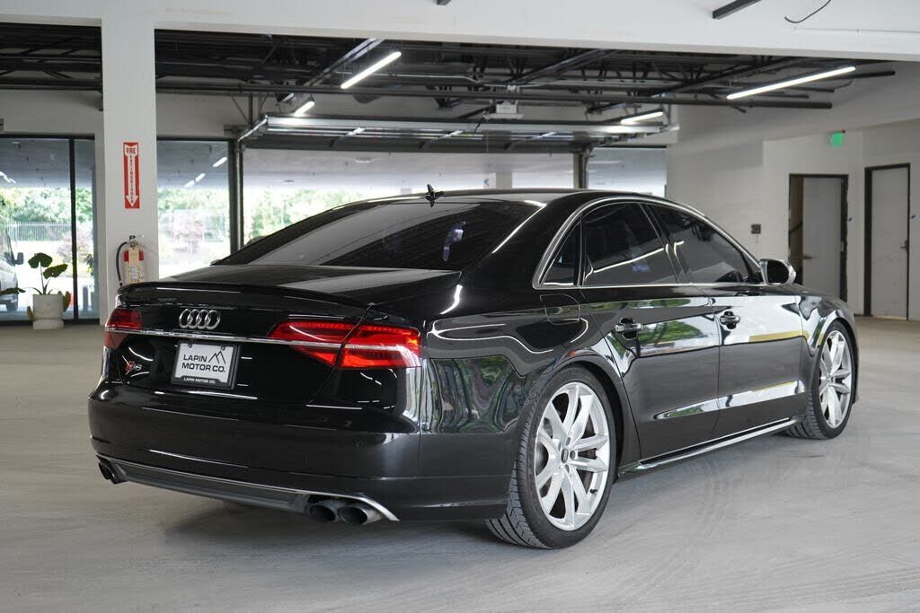 2017 Audi S8