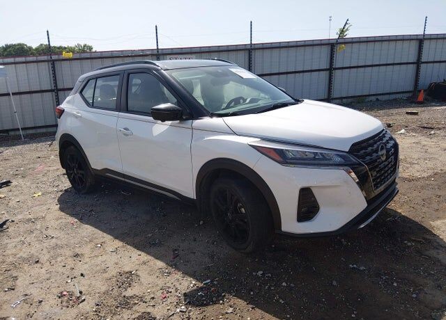 2023 NISSAN Kicks