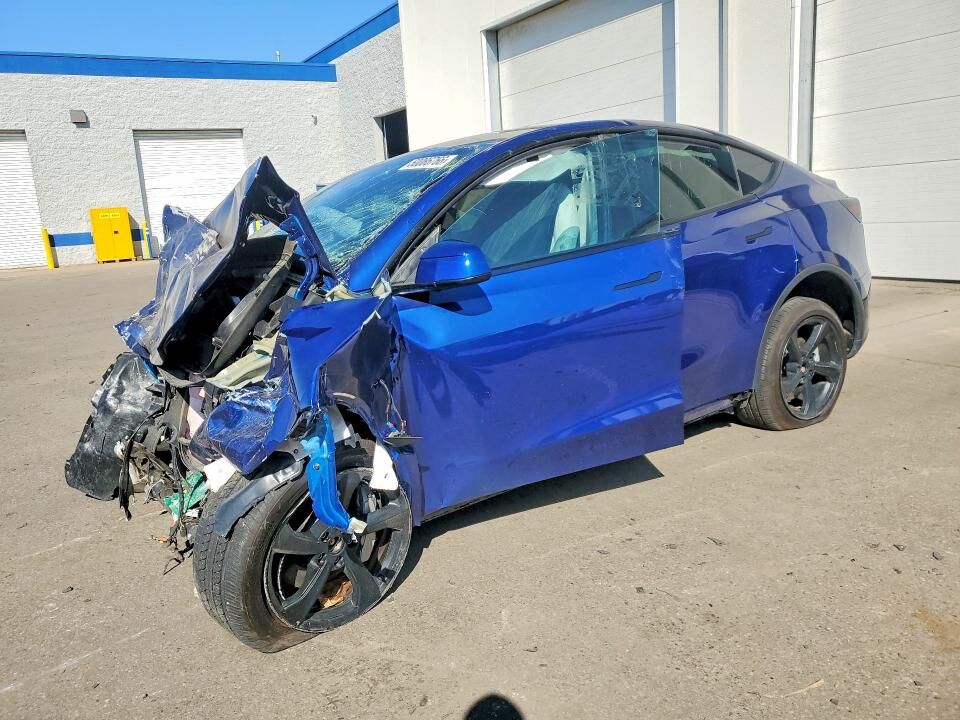 2026 TESLA Model Y