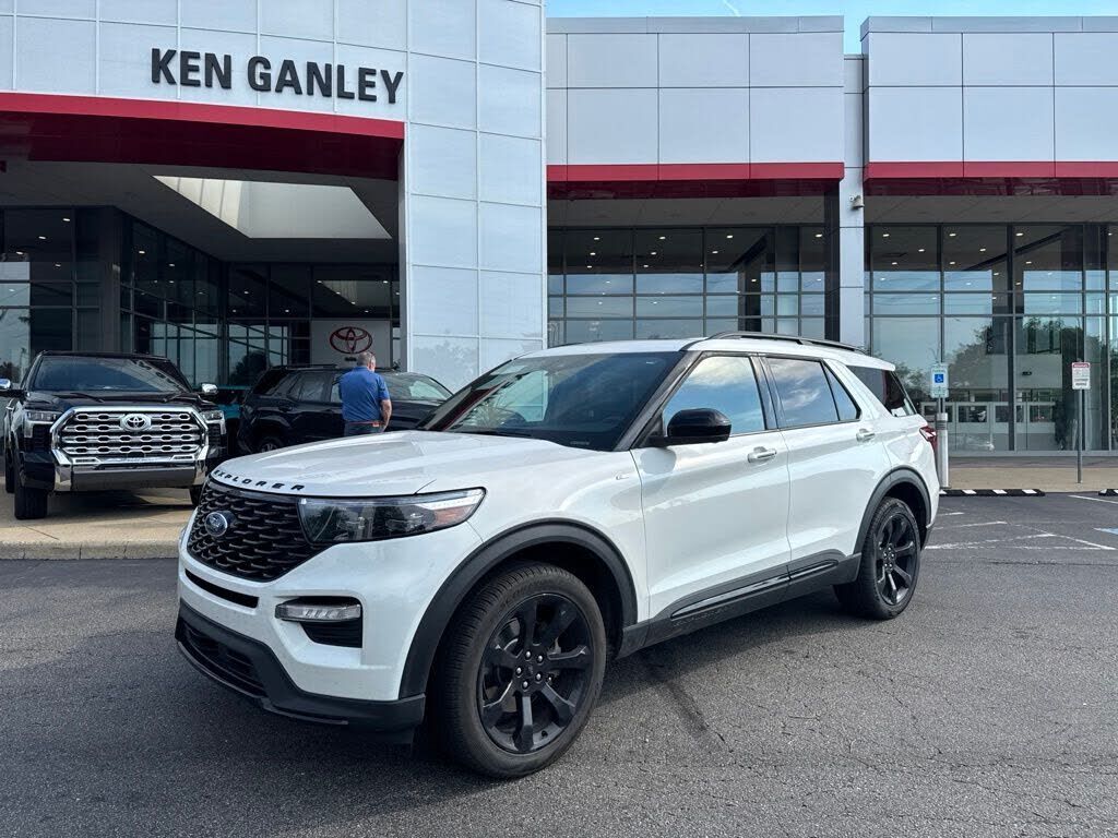 2023 FORD Explorer