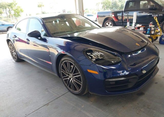 2021 PORSCHE Panamera