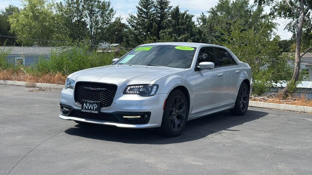 2022 CHRYSLER 300