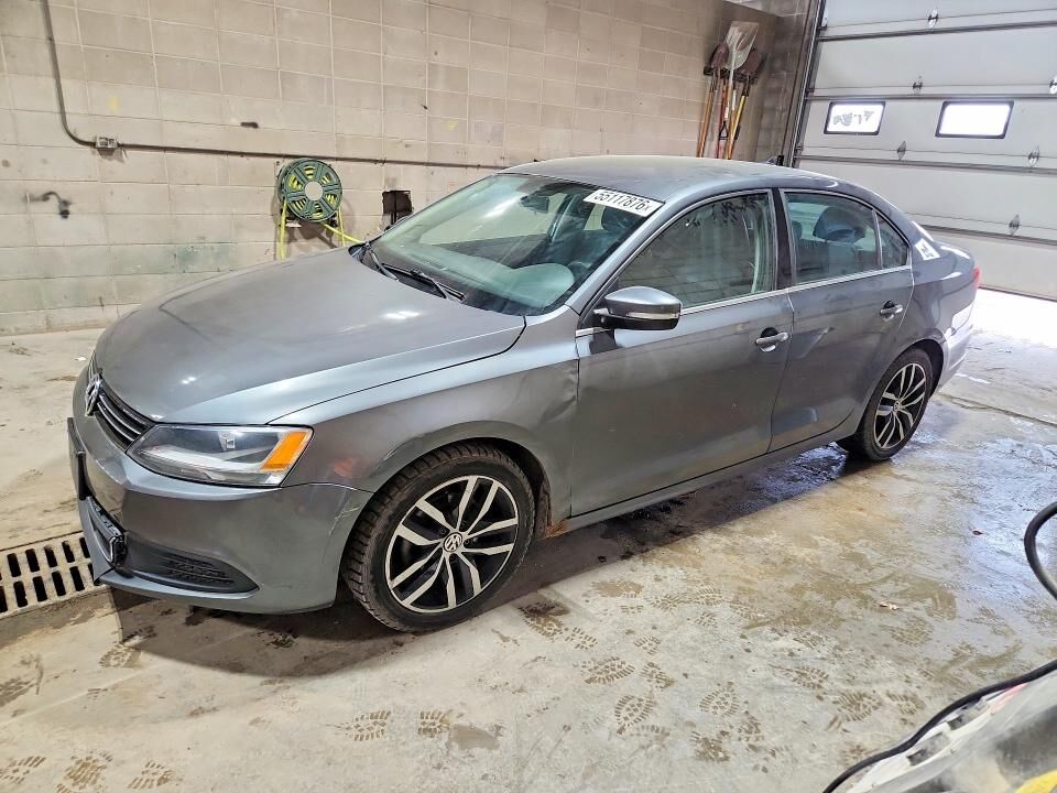 2013 VOLKSWAGEN Jetta