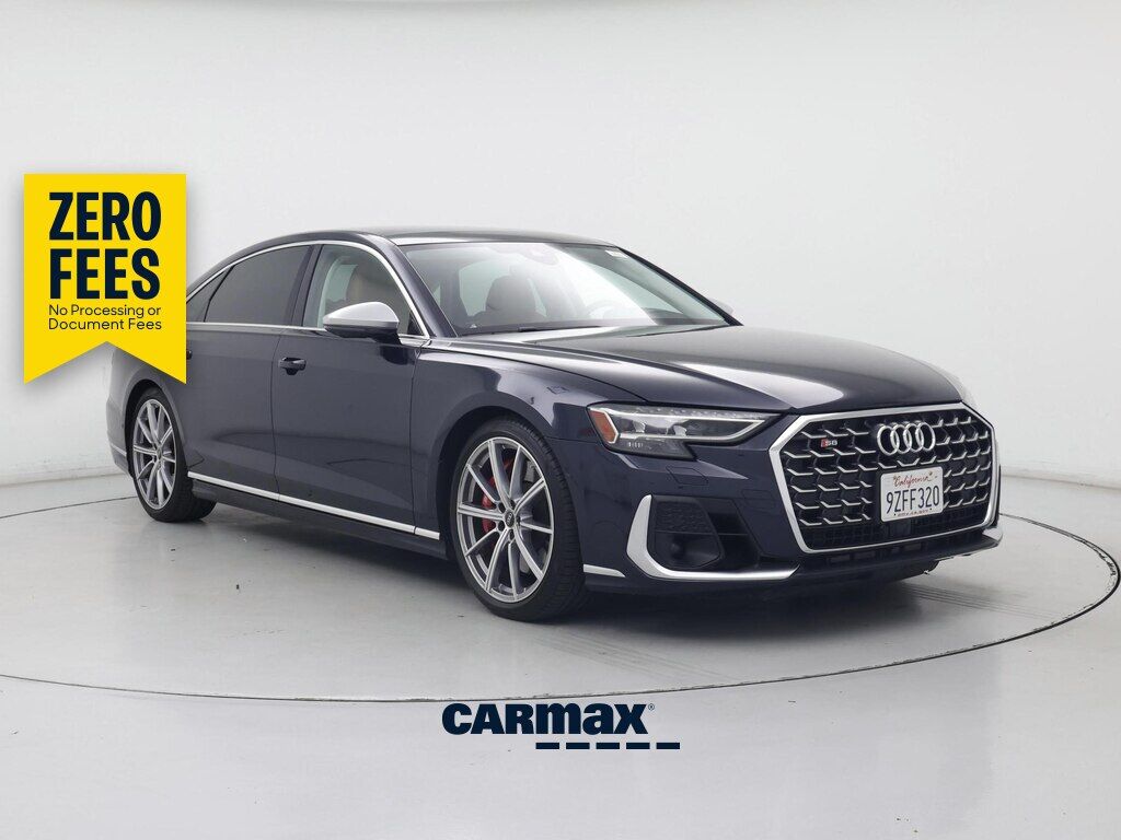 2022 AUDI S8