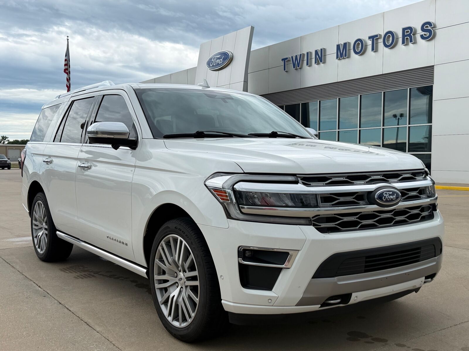 2022 FORD Expedition