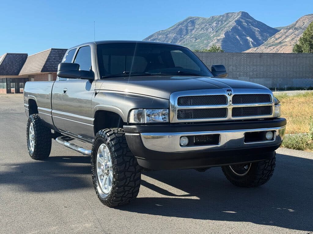 2002 DODGE Ram