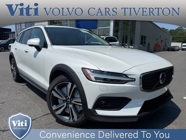 2026 VOLVO V60CC