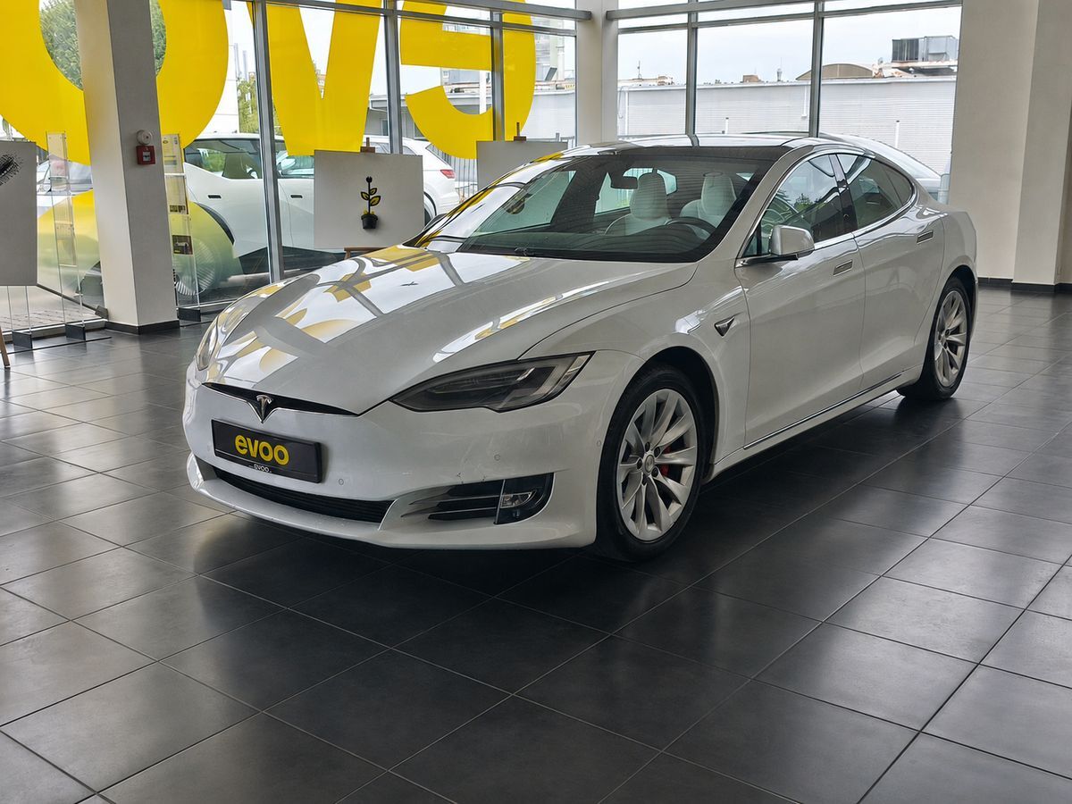 2020 TESLA Model S
