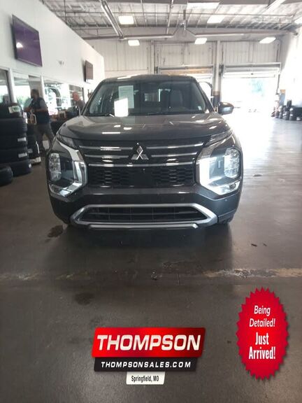 2025 MITSUBISHI Outlander