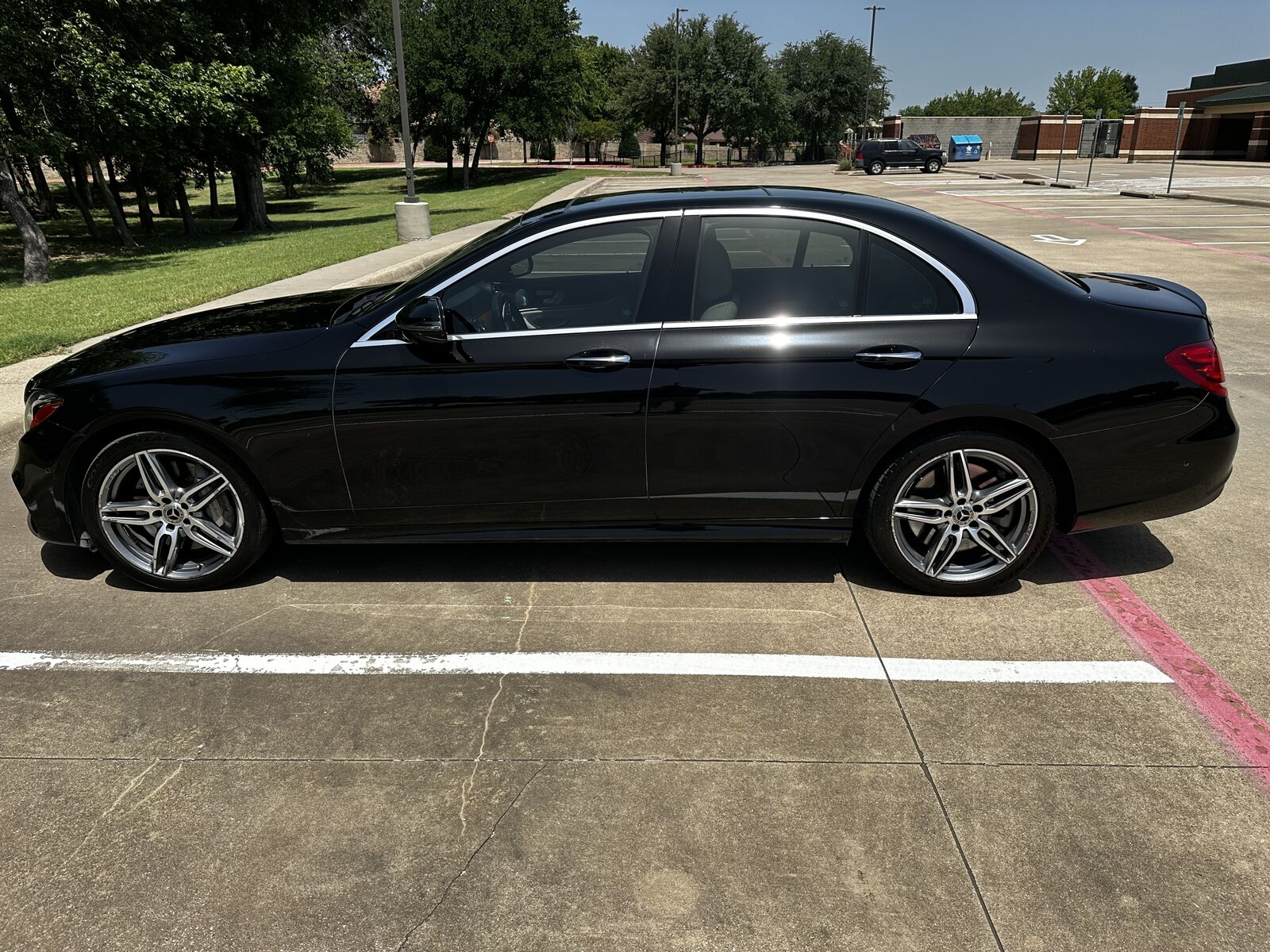 2019 MERCEDES-BENZ E-Class