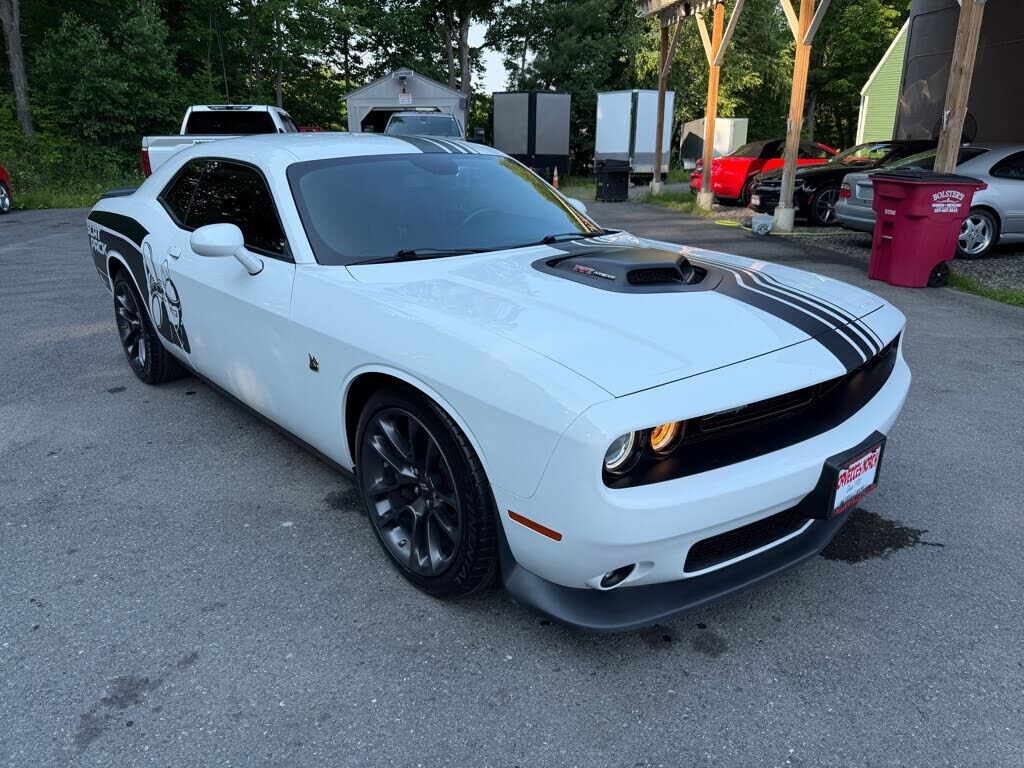 2021 DODGE Challenger