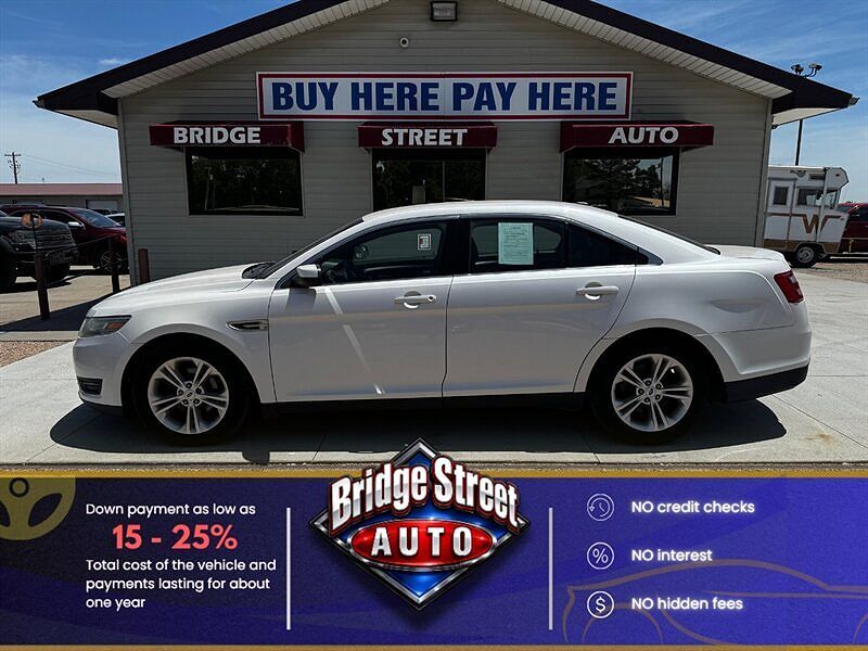 2013 FORD Taurus