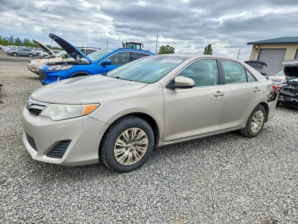 2013 TOYOTA Camry
