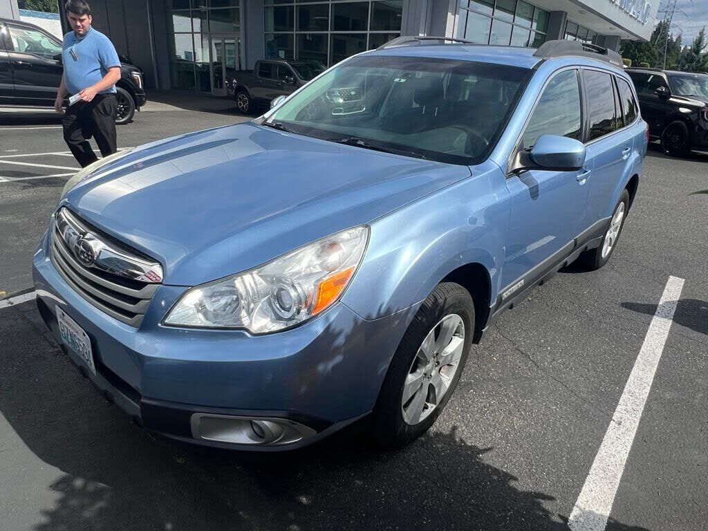 2010 SUBARU Outback