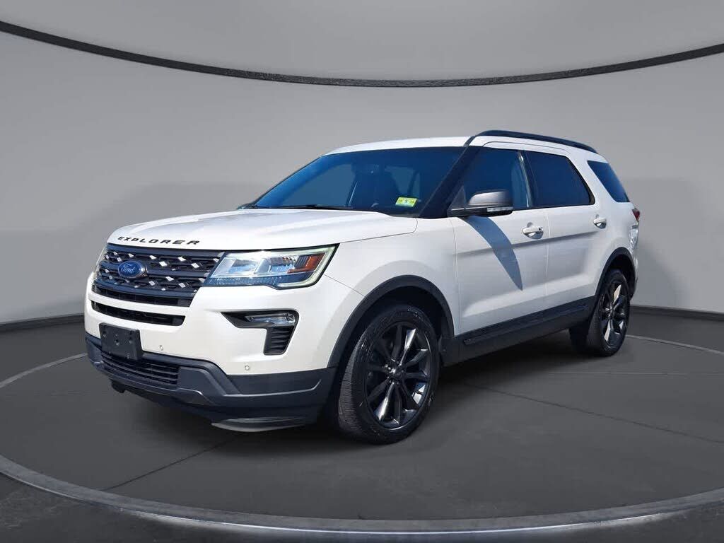 2019 FORD Explorer