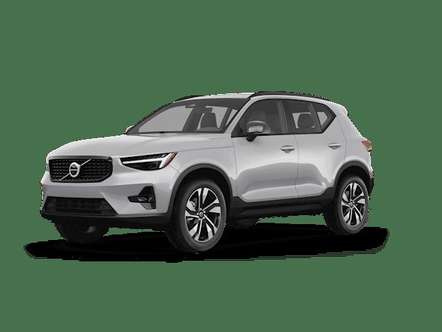 2026 VOLVO XC40