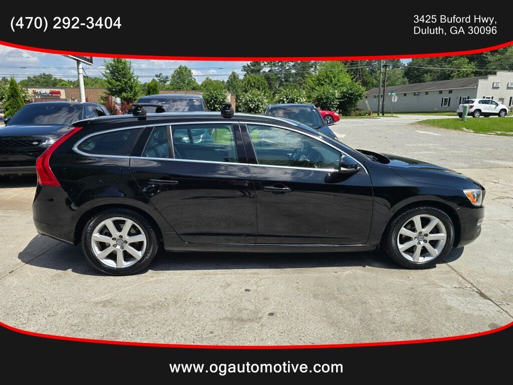 2017 VOLVO V60
