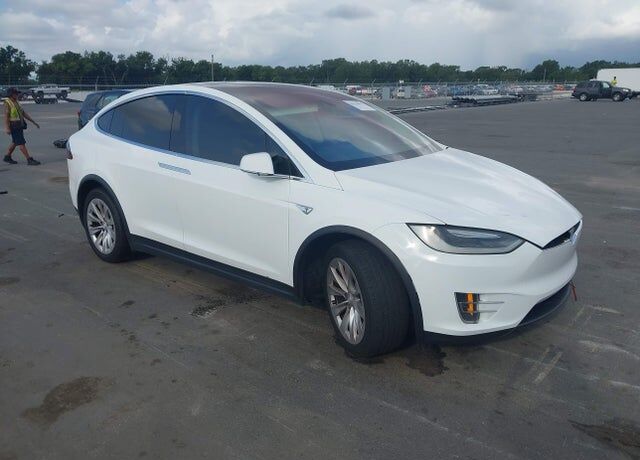2016 TESLA Model X