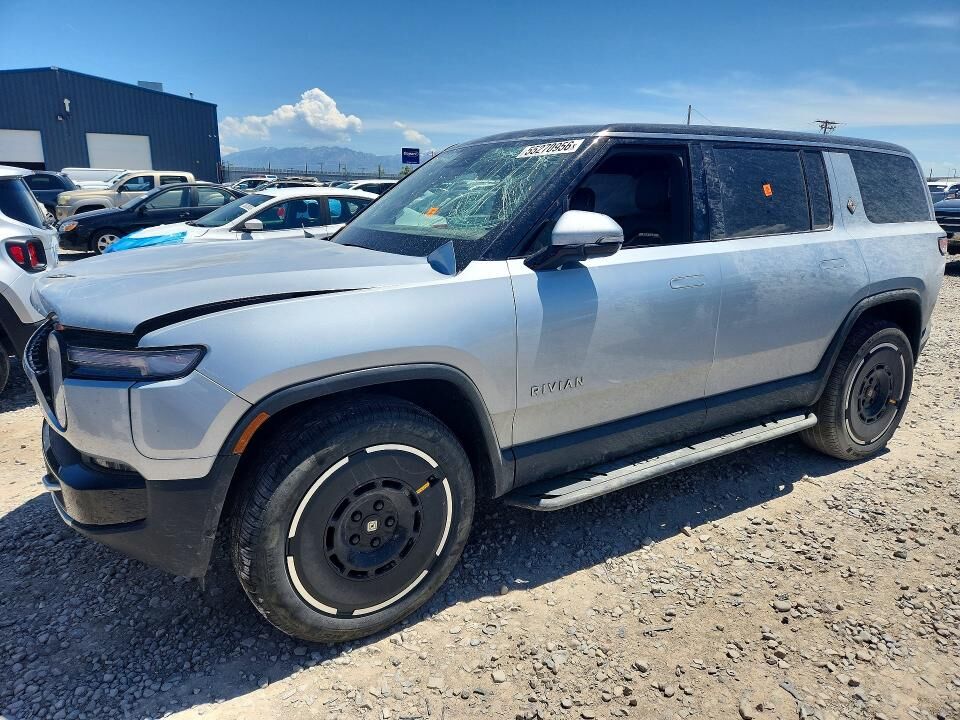 2025 RIVIAN R1S