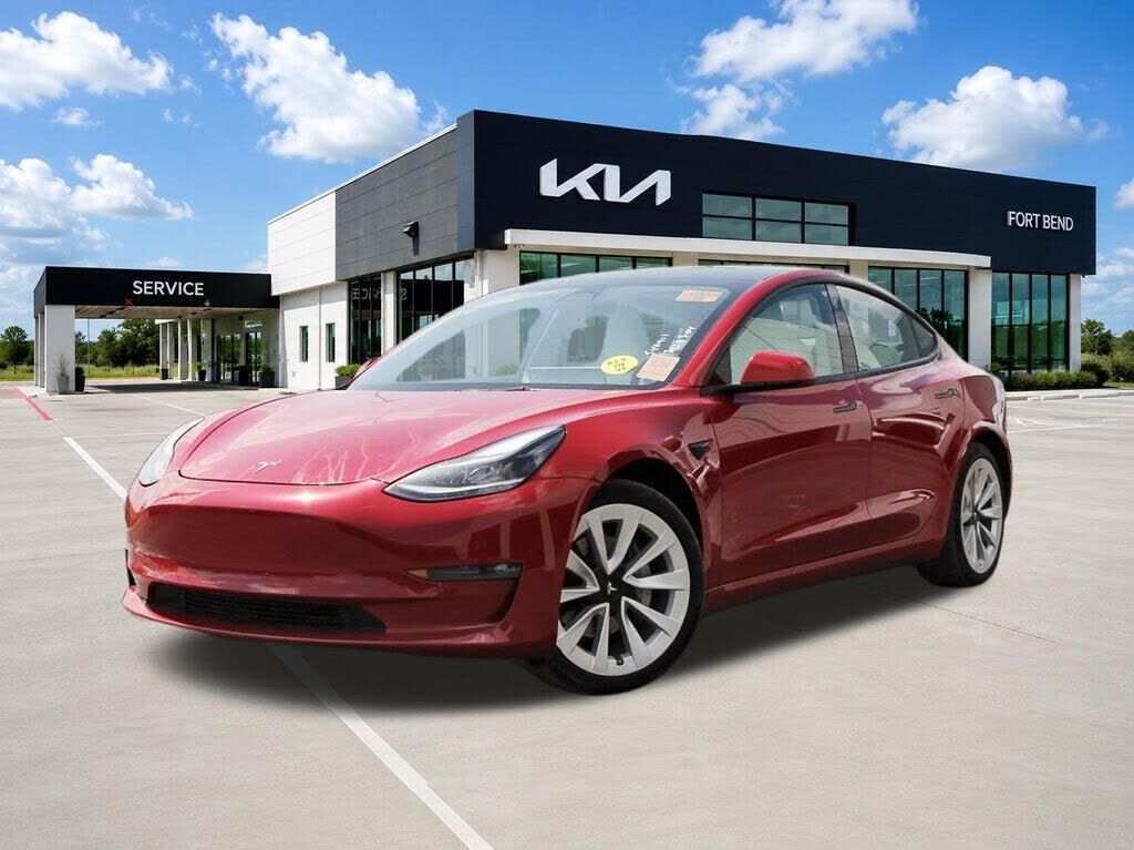 2022 TESLA Model 3