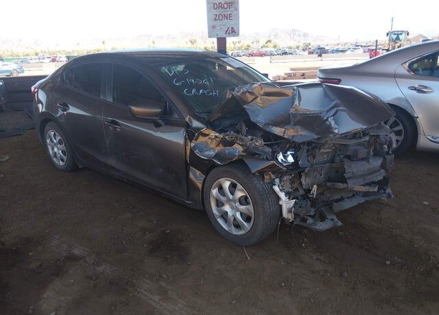 2015 MAZDA Mazda3