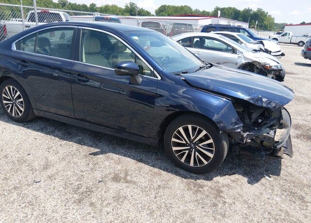 2018 SUBARU Legacy