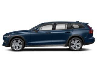 2022 VOLVO V60CC