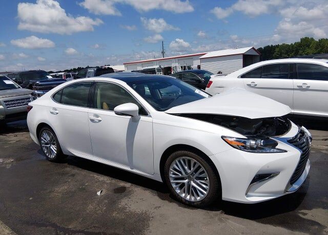 2016 LEXUS ES