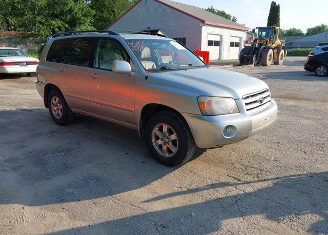 2004 TOYOTA Highlander