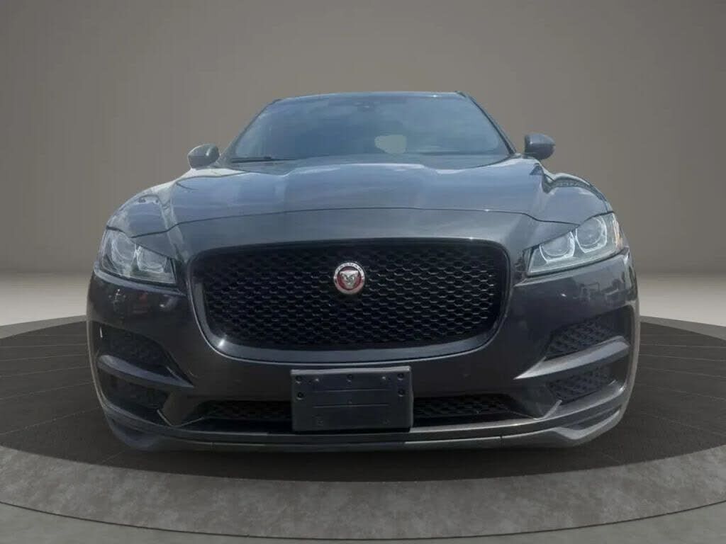 2017 JAGUAR F-Pace