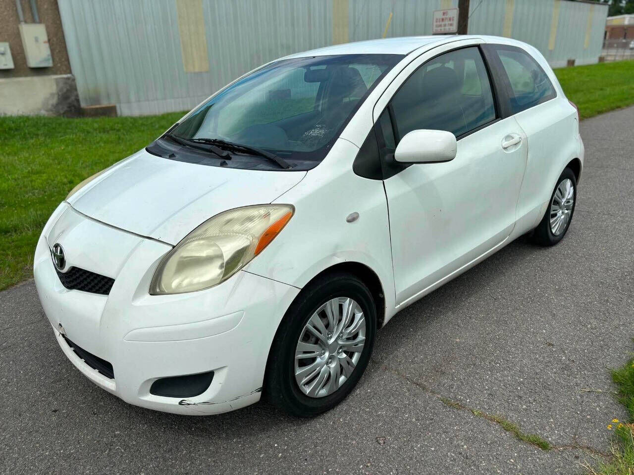 2011 TOYOTA Yaris