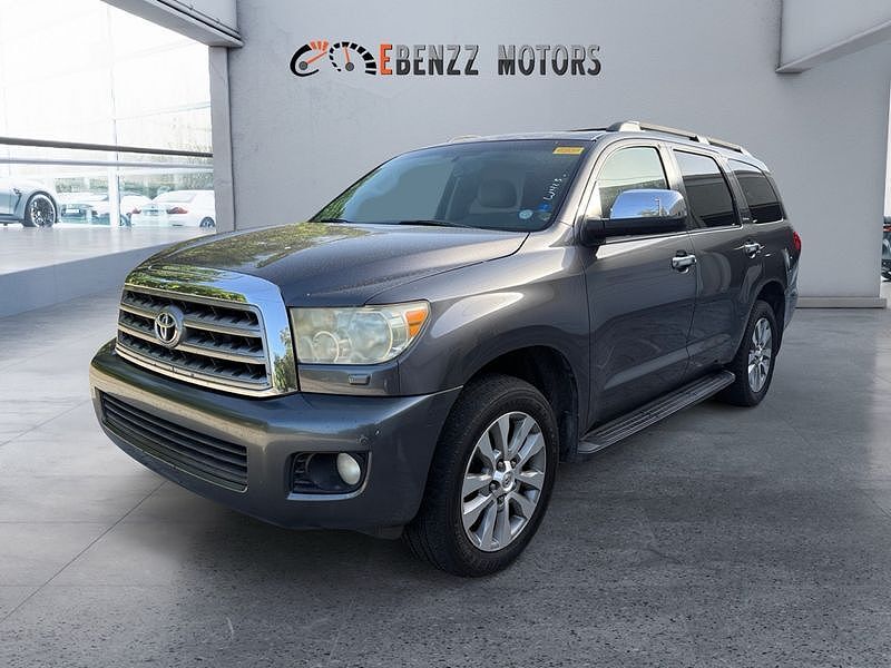2013 TOYOTA Sequoia