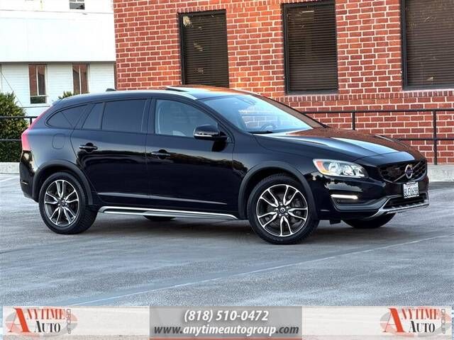 2016 VOLVO V60CC