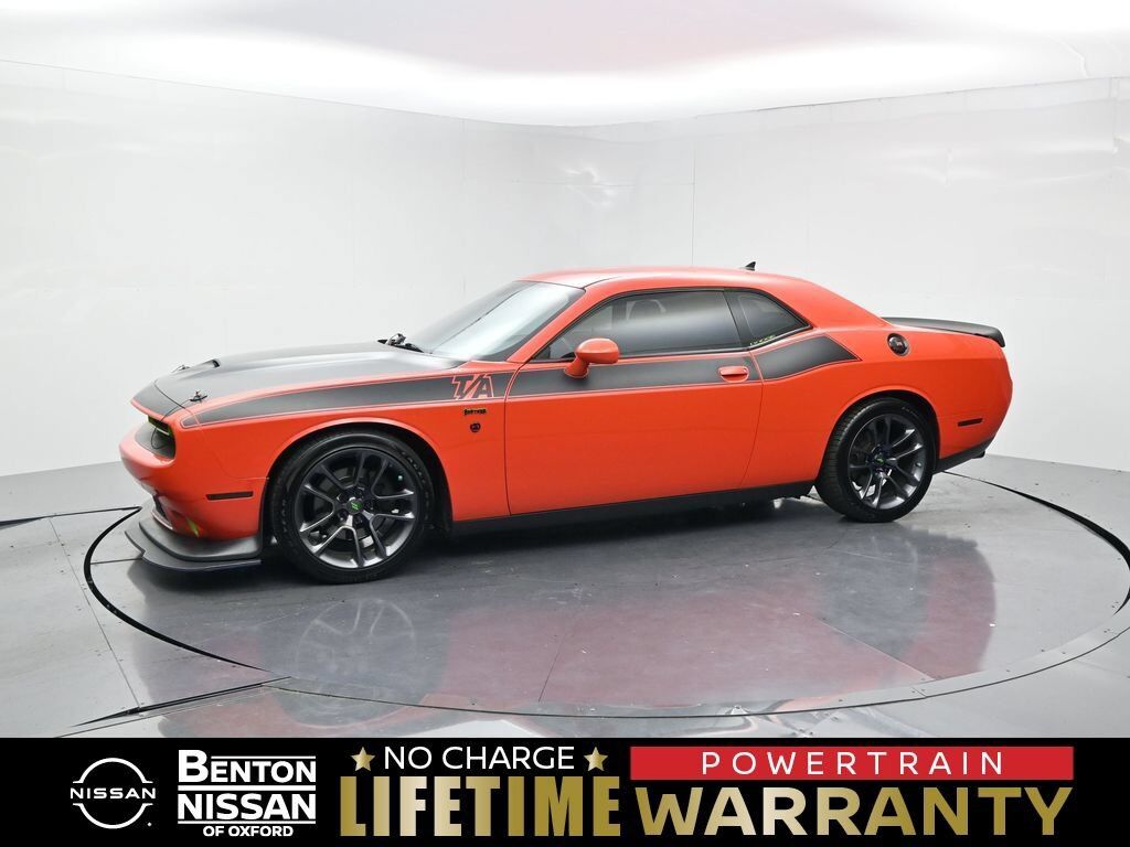 2017 DODGE Challenger