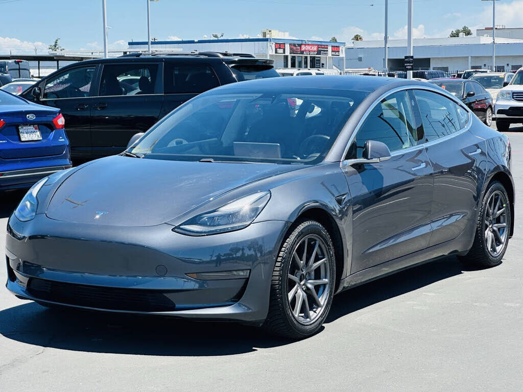 2018 TESLA Model 3