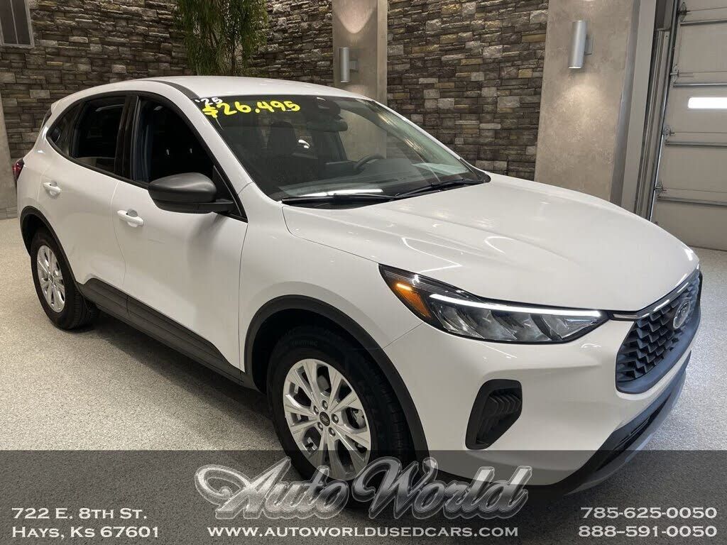 2025 FORD Escape
