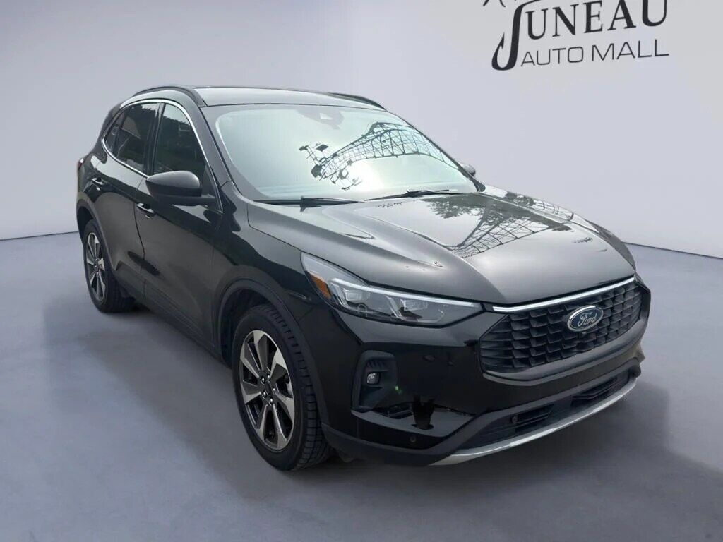 2024 FORD Escape